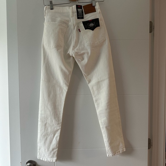 Aritzia Levi’s Premium 501 Skinny White - Picture 5 of 8